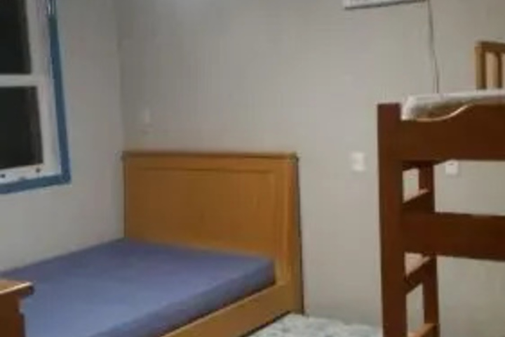 Room 4 of 4