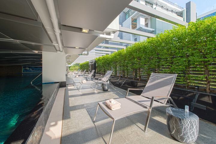 Sundeck 30 of 31