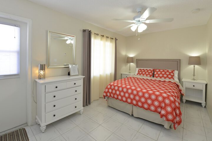 Room 10 of 73