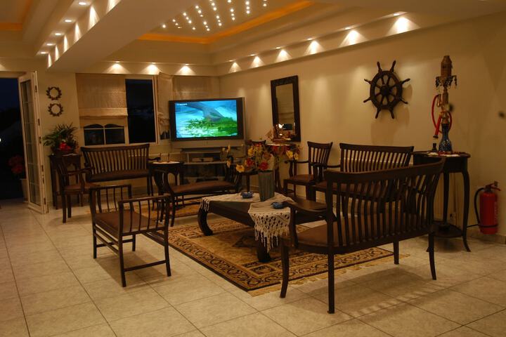 Guest Lobby