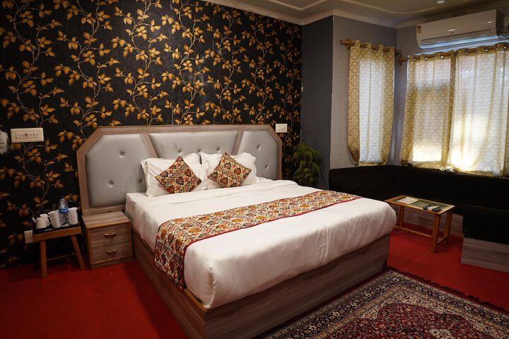 Room 25 of 44