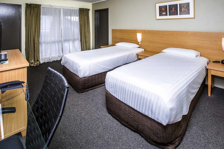 Room 34 of 77