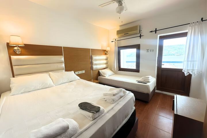 Room 8 of 22