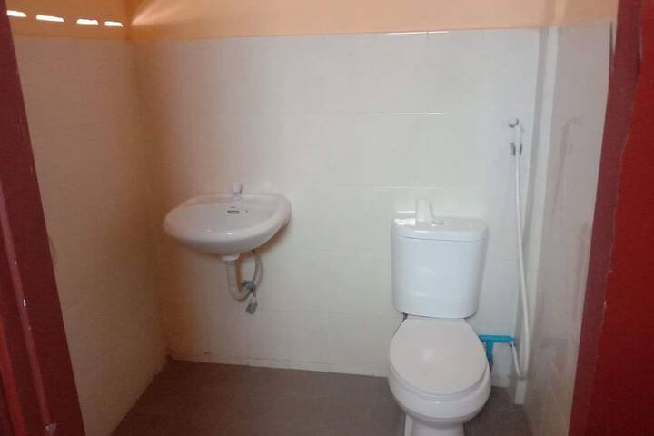 Room 37 of 61