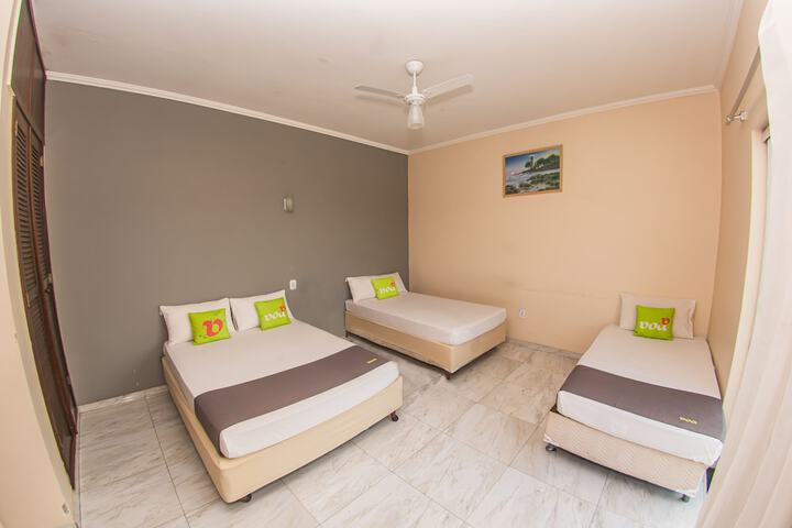 Room 8 of 40
