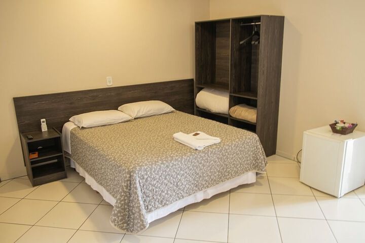 Room 28 of 65