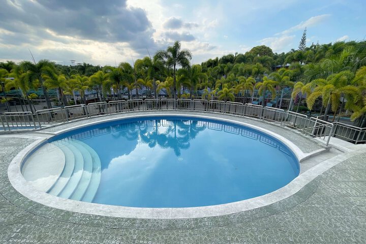 Pool 145 of 200