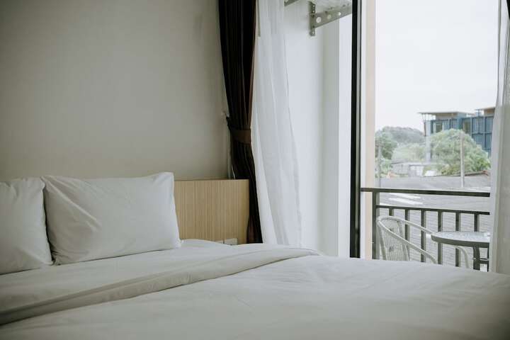 Room 11 of 29