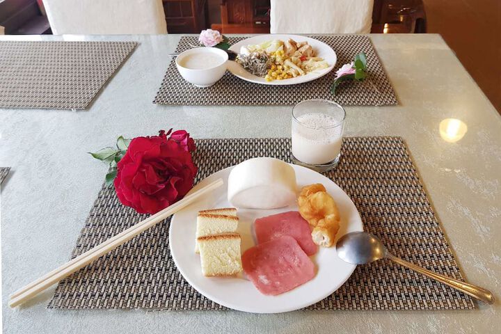 Breakfast/Coffee Service 38 of 52
