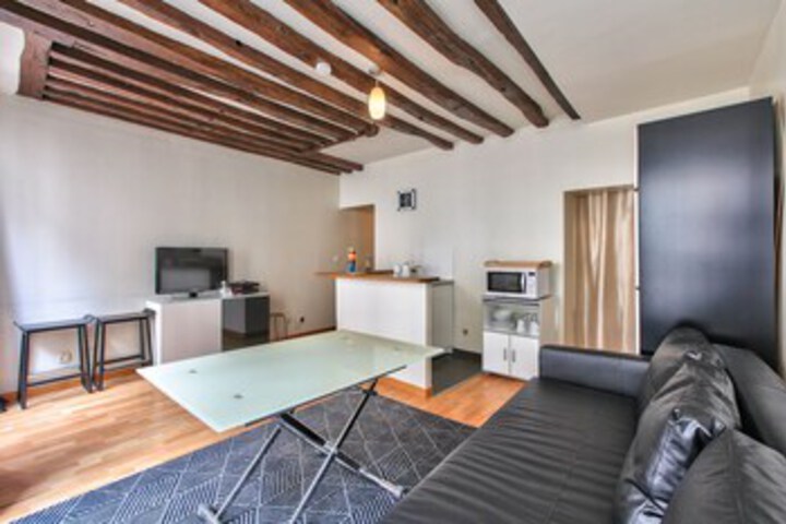 Room 14 of 16