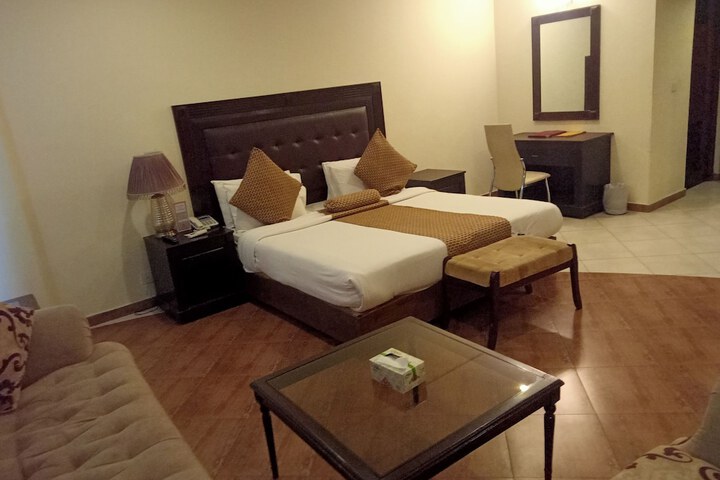 Room 10 of 61