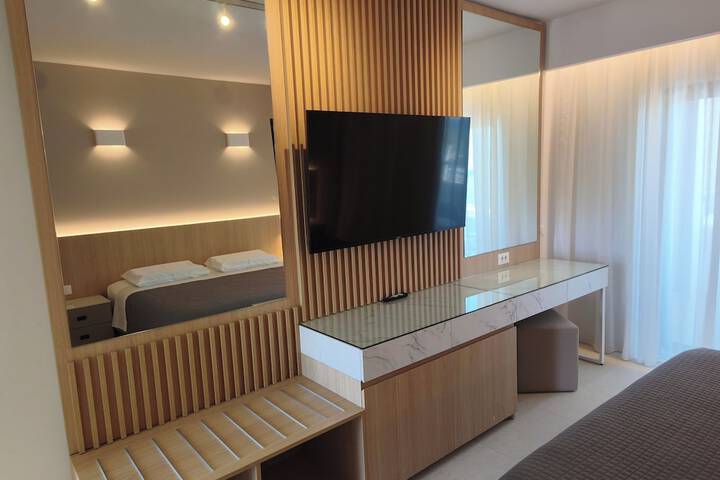Room 52 of 156