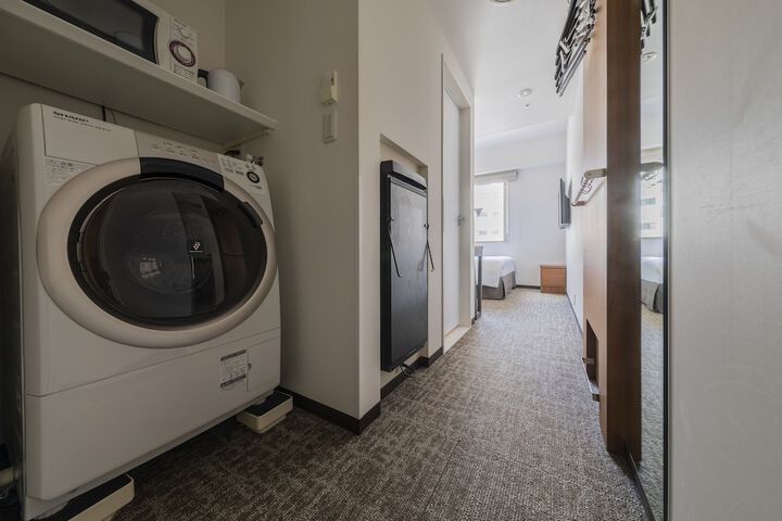 Room 15 of 48