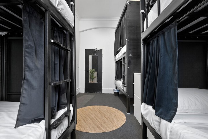 Room 20 of 40