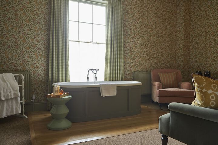 Room 63 of 151
