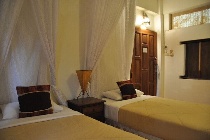 Room 37 of 161