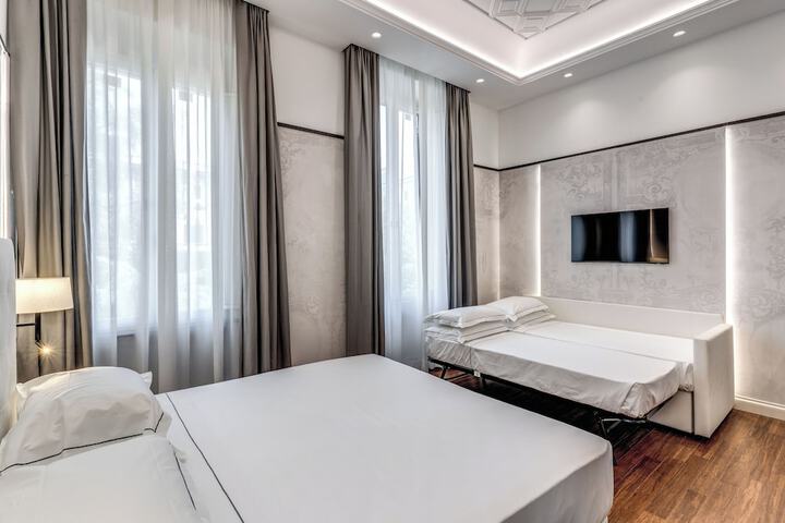 Room 4 of 52