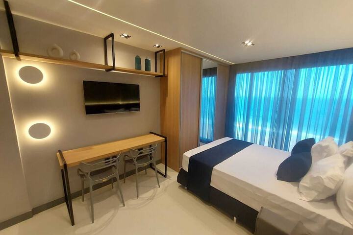 Room 10 of 17