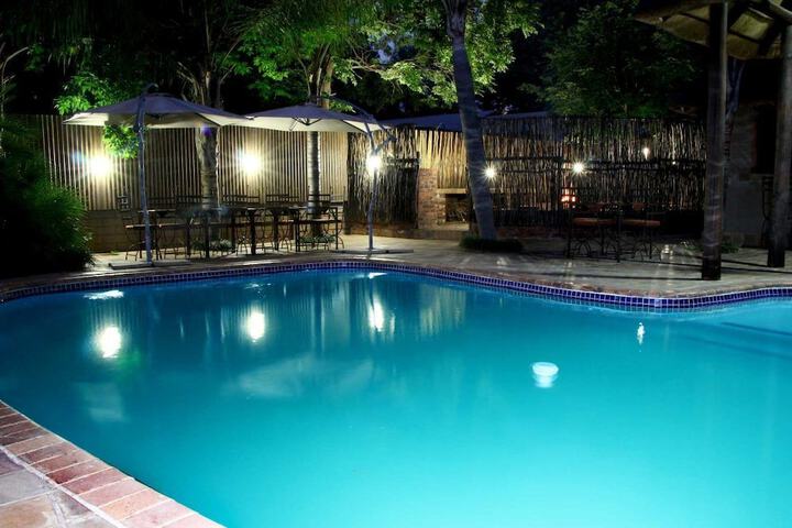 Pool 7 of 12