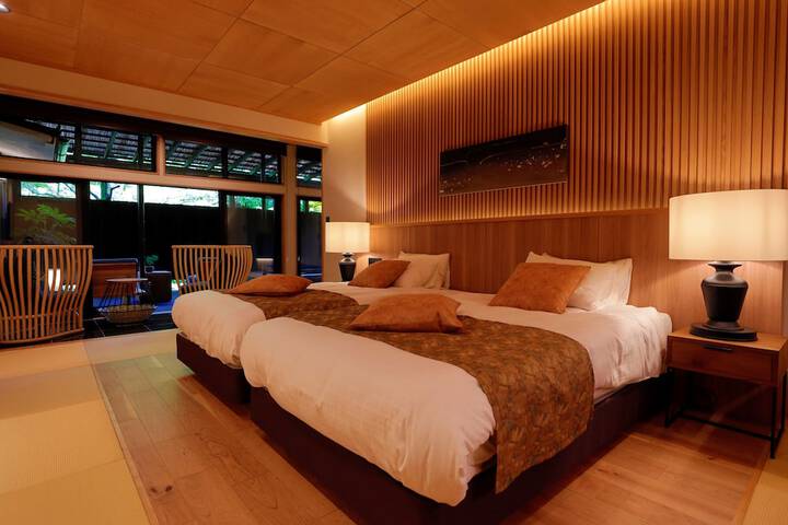 Room 27 of 75