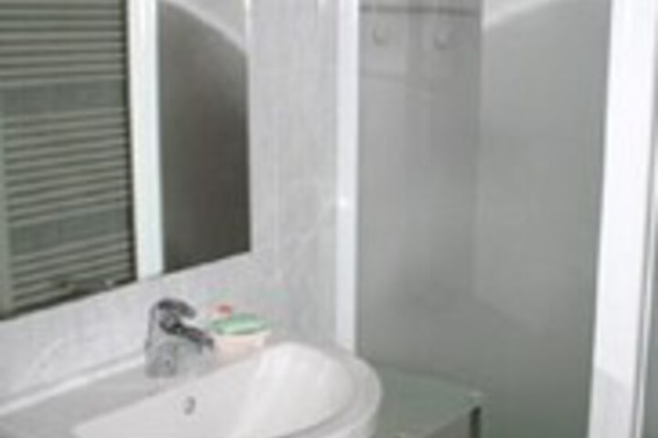 Room 2 of 8