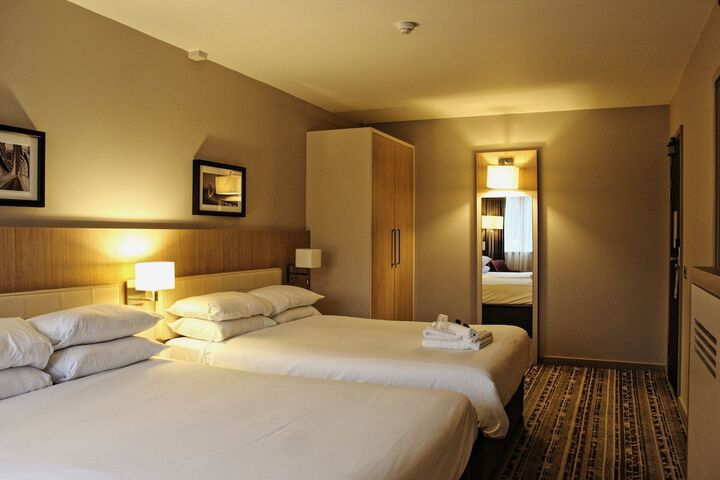 Room 19 of 38