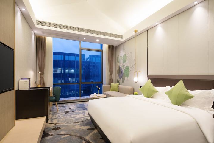 Room 7 of 38