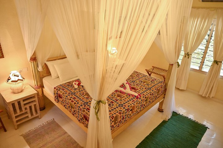 Room 27 of 195