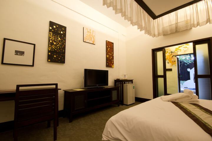 Room 13 of 73