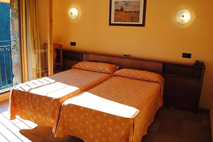 Room 6 of 39