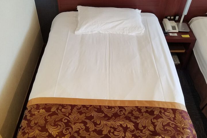 Room 8 of 42