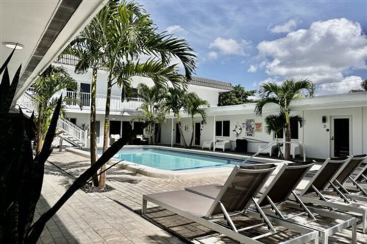 Exterior of SAPPHIRE BY THE SEA