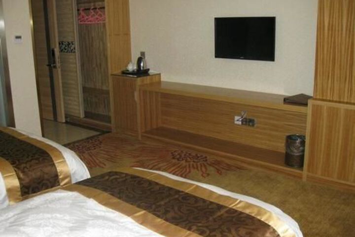 Room 18 of 19