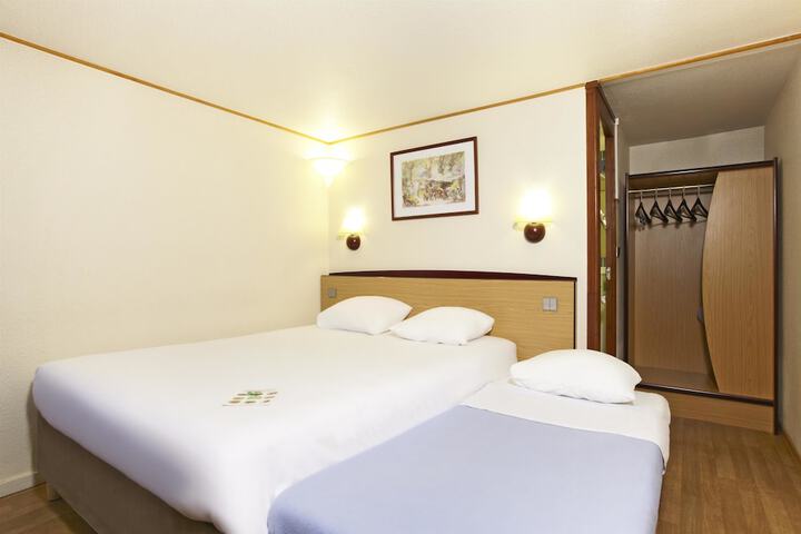 Room 5 of 21