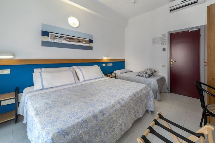 Room 34 of 68