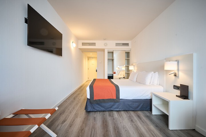 Room 12 of 56