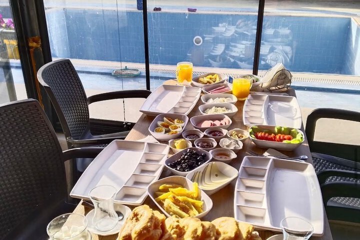Breakfast/Coffee Service 15 of 22