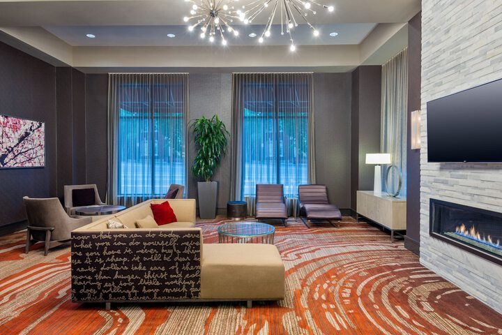 Lobby lounge