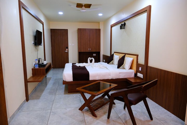 Room 18 of 32