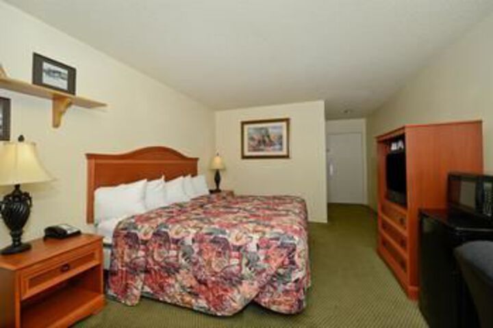 Room 10 of 23