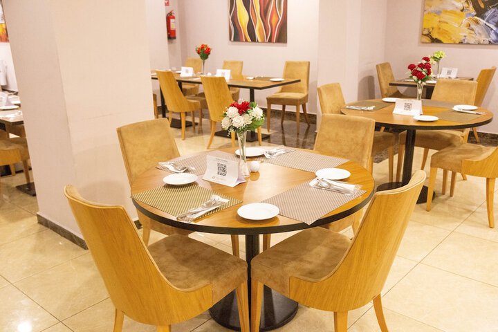 Dining 42 of 57