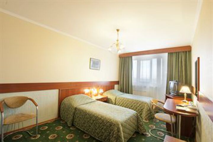 Room 8 of 41