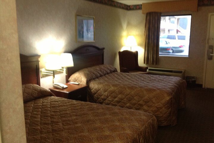 Room 14 of 36