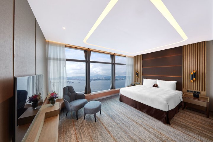 Room 9 of 60