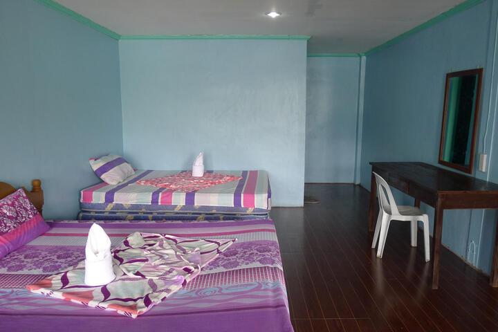 Room 3 of 5