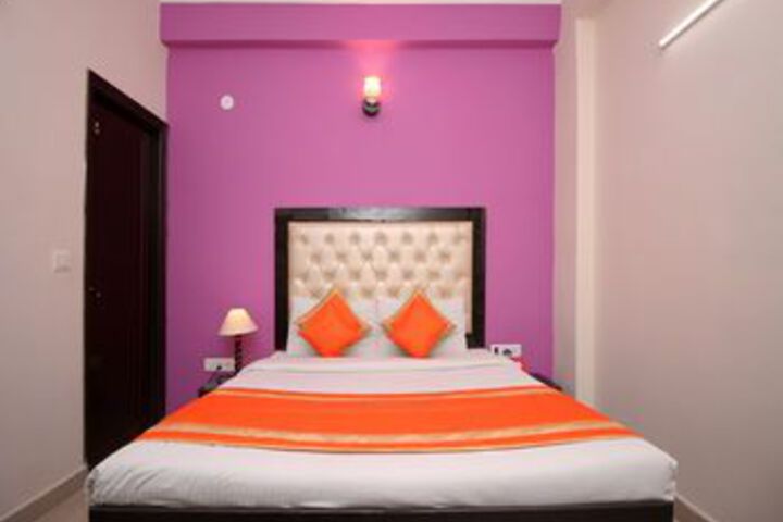 Room 8 of 21