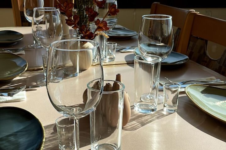 Dining 4 of 11