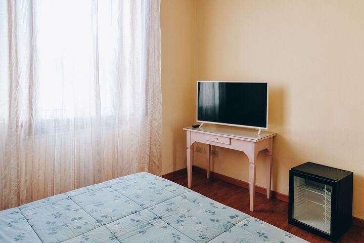 Room 28 of 94