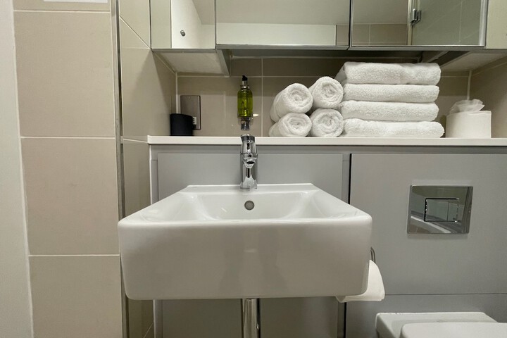 Room 276 of 296