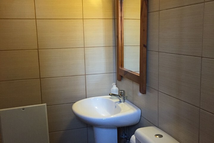 Room 17 of 27